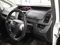 Toyota NOAH лот № 30625 оценка 3  с аукциона в Японии 6