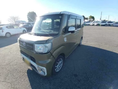 Toyota PIXIS MEGA