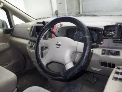 Nissan SERENA  с аукциона в Японии