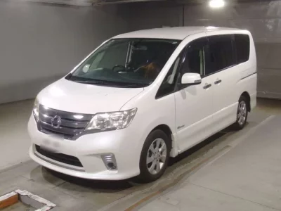 Nissan SERENA  с аукциона в Японии