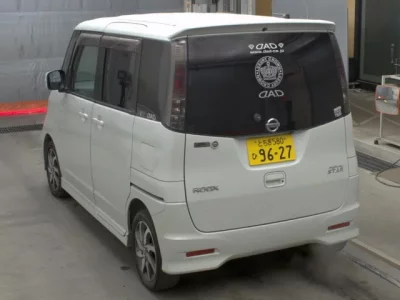 Nissan ROOX  с аукциона в Японии