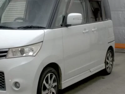 Nissan ROOX  с аукциона в Японии