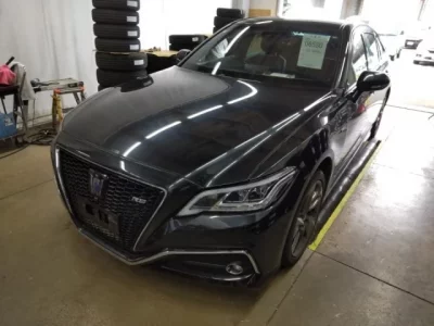 Toyota CROWN  с аукциона в Японии
