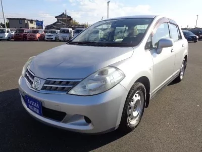 Nissan TIIDA LATIO