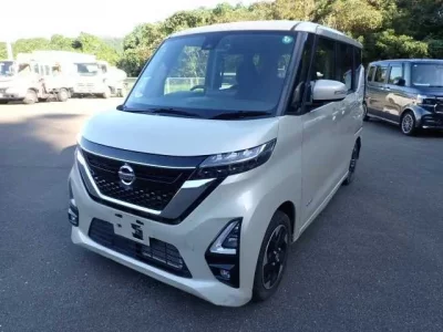 Nissan ROOX  с аукциона в Японии