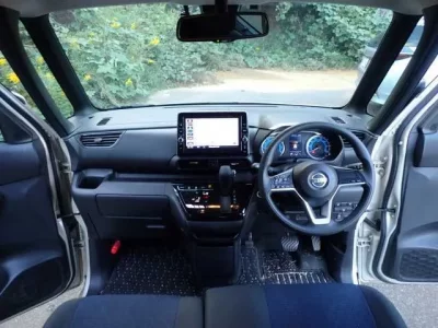 Nissan ROOX  с аукциона в Японии