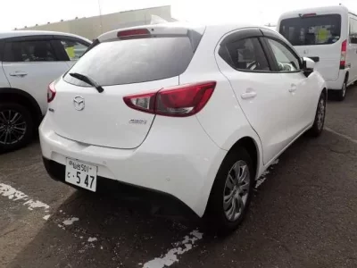 Mazda DEMIO  с аукциона в Японии