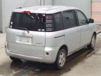 Toyota SIENTA лот № 5536 оценка R  с аукциона в Японии 1