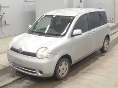 Toyota SIENTA  с аукциона в Японии