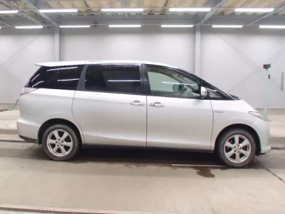 Toyota ESTIMA HYBRID