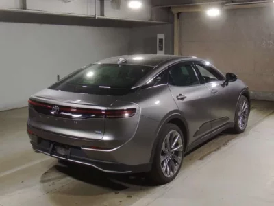 Toyota CROWN CROSSOVER