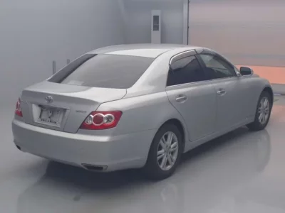 Toyota MARK X  с аукциона в Японии