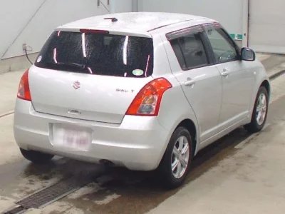 Suzuki SWIFT  с аукциона в Японии