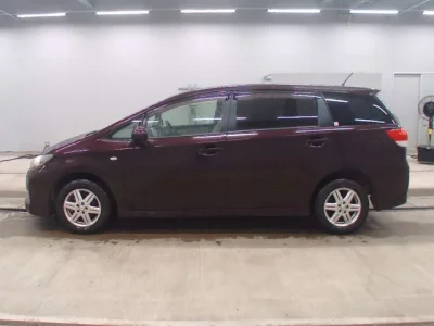 Toyota WISH  с аукциона в Японии