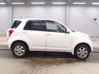 Toyota RUSH  с аукциона в Японии