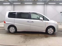 Honda STEP WAGON лот № 5625 оценка 3  с аукциона в Японии 2