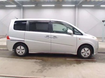 Honda STEP WAGON  с аукциона в Японии