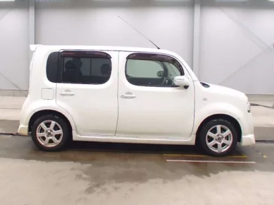 Nissan CUBE  с аукциона в Японии