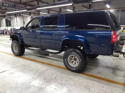 GM CHEVROLET SUBURBAN