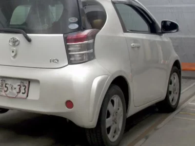 Toyota IQ  с аукциона в Японии