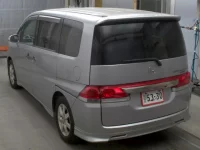 Honda STEP WAGON лот № 17023 оценка 3.5  с аукциона в Японии 1