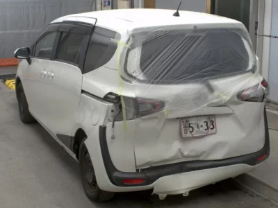 Toyota SIENTA  с аукциона в Японии