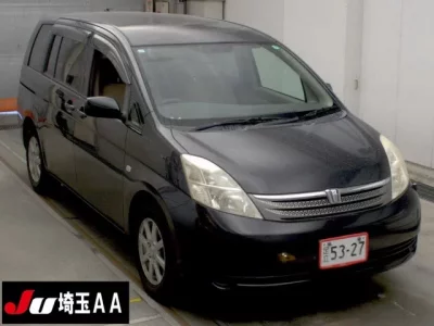 Toyota ISIS  с аукциона в Японии