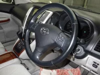 Toyota HARRIER лот № 2217 оценка 4  с аукциона в Японии 2