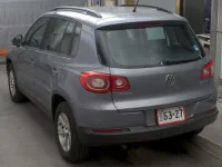 Volkswagen TIGUAN лот № 2221 оценка 4  с аукциона в Японии 1
