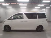 Toyota VELLFIRE лот № 30728 оценка 3.5  с аукциона в Японии 3