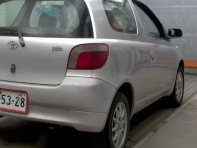 Toyota VITZ  с аукциона в Японии