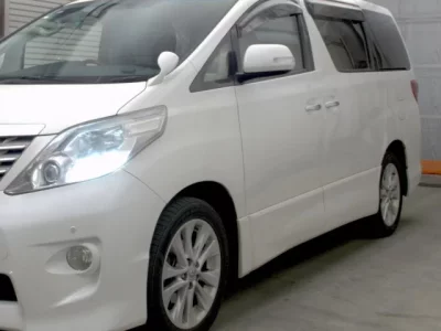 Toyota ALPHARD  с аукциона в Японии