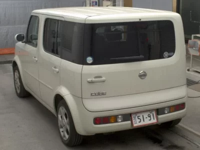 Nissan CUBE  с аукциона в Японии