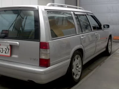 Volvo V90