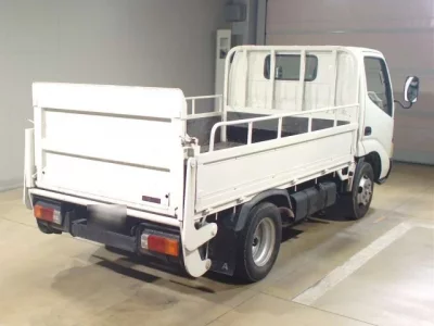 Toyota DYNA  с аукциона в Японии