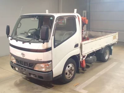 Toyota DYNA  с аукциона в Японии