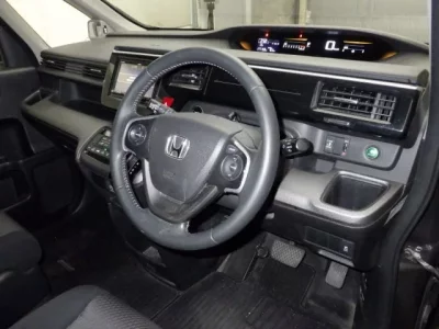 Honda STEP WAGON  с аукциона в Японии
