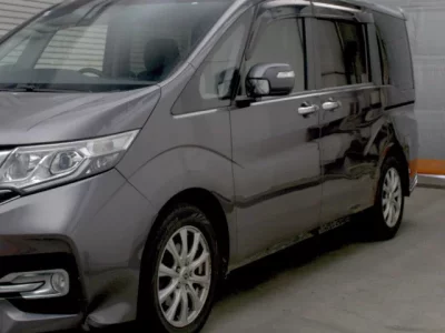 Honda STEP WAGON  с аукциона в Японии