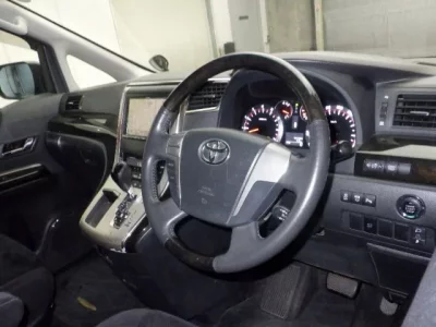 Toyota ALPHARD  с аукциона в Японии