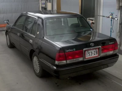 Toyota CROWN COMFORT  с аукциона в Японии