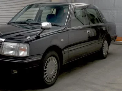 Toyota CROWN COMFORT  с аукциона в Японии