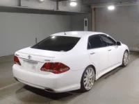 Toyota CROWN лот № 7069 оценка R  с аукциона в Японии 1