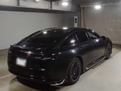 Toyota CROWN  с аукциона в Японии