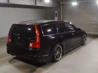 Nissan STAGEA