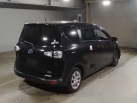Toyota SIENTA лот № 7241 оценка R  с аукциона в Японии 1