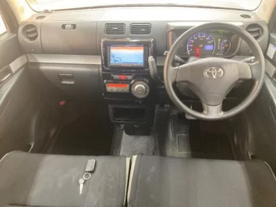 Toyota PIXIS SPACE