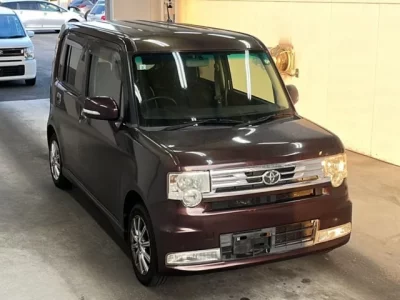Toyota PIXIS SPACE