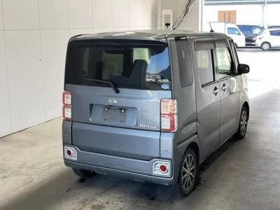 Daihatsu WAKE  с аукциона в Японии