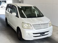 Toyota NOAH лот № 1031 оценка 3.5  с аукциона в Японии 3