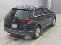 Volkswagen TIGUAN лот № 38006 оценка 4  с аукциона в Японии 1
